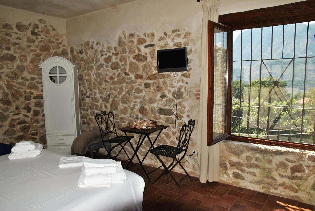 B&B Milleunapietra Romantic Guest House Ausonia 외부 사진